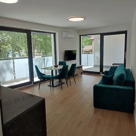 Amadeus Mare Ровы